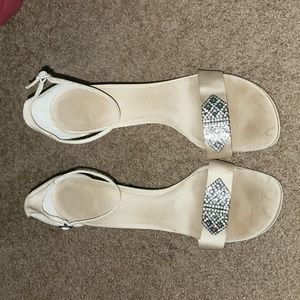 EUC Calvin Klein dress heels. Size 8 but runs a little big.8.5 could wear also.